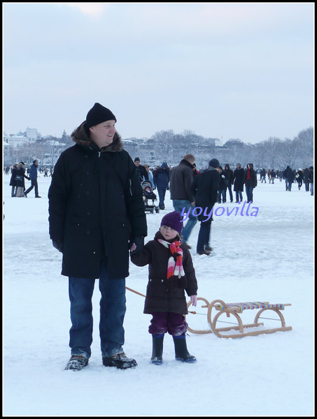 德國 漢堡 結冰的阿爾斯特湖 Alster Lake in Winter, Hamburg, Germany