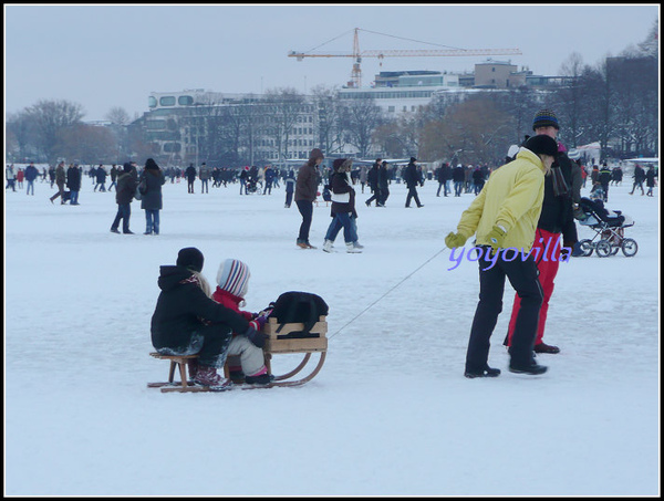 德國 漢堡 結冰的阿爾斯特湖 Alster Lake in Winter, Hamburg, Germany