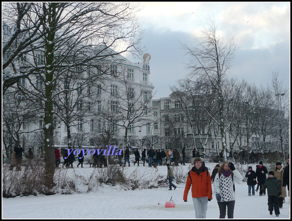 德國 漢堡 結冰的阿爾斯特湖 Alster Lake in Winter, Hamburg, Germany