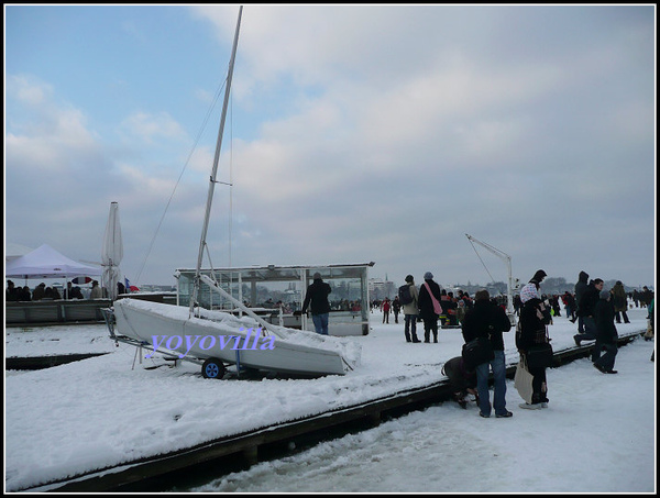 德國 漢堡 結冰的阿爾斯特湖 Alster Lake in Winter, Hamburg, Germany