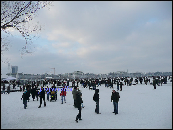 德國 漢堡 結冰的阿爾斯特湖 Alster Lake in Winter, Hamburg, Germany