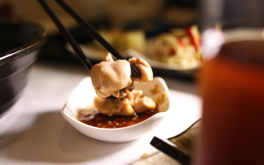 【高雄】靖品食軒│低調的輕工業風雞鍋專賣店.桑尼瘦不了 【高雄】靖品食軒│低調的輕工業風雞鍋專賣店.桑尼瘦不了