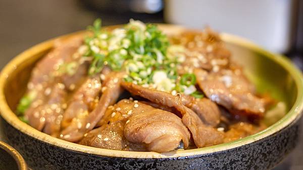 八十八丼 羊燒肉