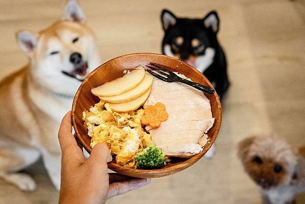 魔法咪嚕咖啡館 - 毛孩子專屬舒肥雞胸排餐