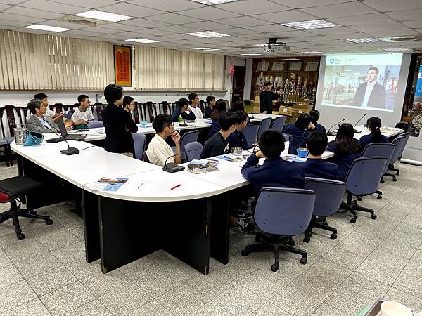 1081030英國雪菲爾大學