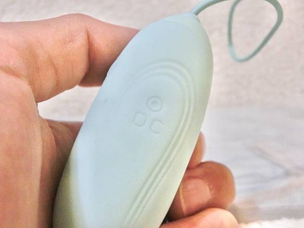 【2024情趣用品排行榜】如何挑選妳的第一支按摩棒?網友激推