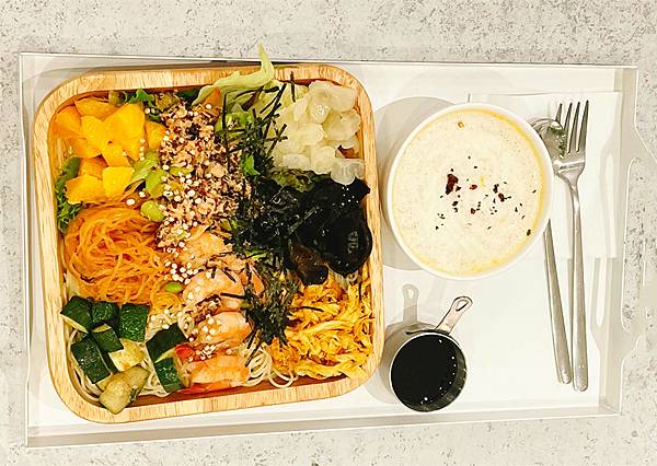 健康首選~杉SHAN,可自選的配料及醬汁!健康美味都能被滿足!【松山區健康餐】台北美食,低GI飲食【巷弄美食】新菜單【健康餐盒】松山網紅餐廳