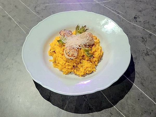 【新北美食】永和寵物友善餐廳，超可愛的杜菇餐酒館Doze G