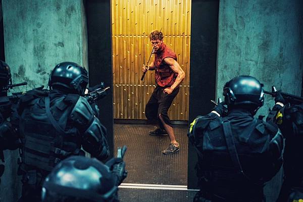 5-滅世男孩_劇照03_比爾史柯斯嘉