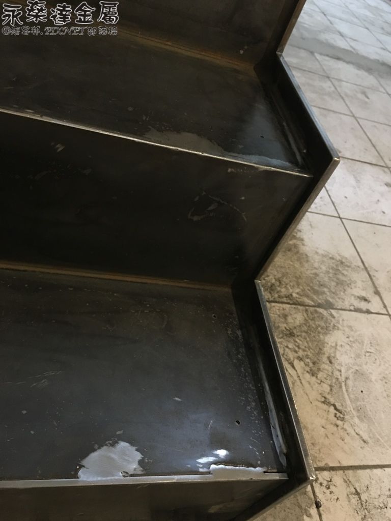 068 068