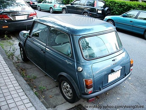 街头寻宝---难得全原厂且原漆之austin mini 1000