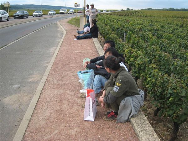 終於可以回家了  等坐客運回家