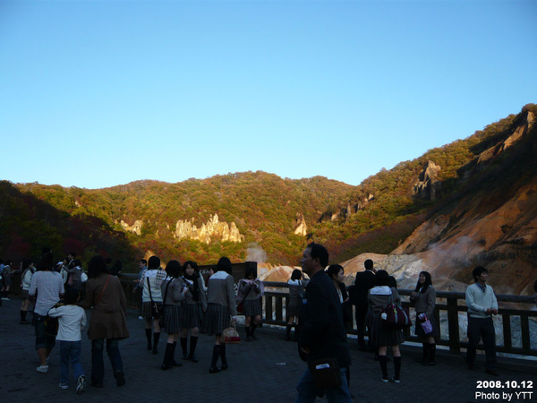 遇到了休業旅行的高中生們~