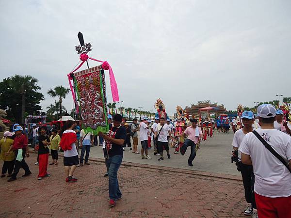 甲午年嘉邑民雄振威府宏威會館池府千歲往南鯤鯓代天府謁祖三年圓科