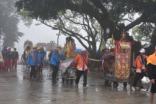 庚子年東山聖炎會 往 西螺福興宮 半天岩紫雲寺 東山碧軒寺 謁祖三載圓香