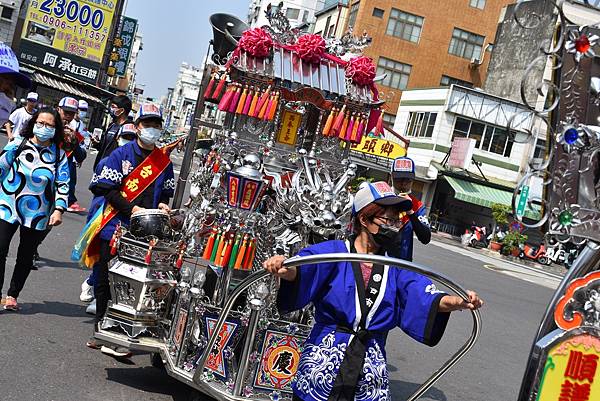 辛丑年高雄市 余家 觀音佛祖 范府千歲 中壇元帥往南廠保安宮謁祖進香三載圓科