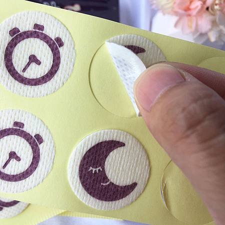 女人知己試用大隊,女人知己試用大隊,花芊草本好神貼舒眠貼,好神貼舒眠貼,
花芊草本,好神貼,舒眠貼,採用草本植物萃取液,精油配方,香氛療法,薰衣草,穴位,增加深眠,更快入睡,淺眠OUT,失眠OUT,失眠,睡眠障礙