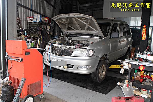 2003 TOYOTA SURF 1.8::冷氣不冷 / 啟 2003 TOYOTA SURF 1.8::冷氣不冷 / 啟