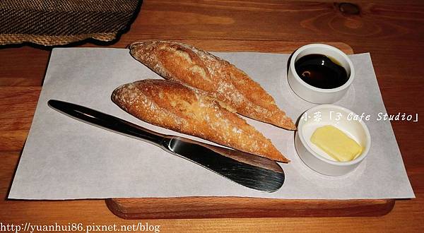 『3 Cafe Studio』異國料理西班牙海鮮烤飯、辣番茄雞肉義大利麵 ~-義式 『3 Cafe Studio』異國料理西班牙海鮮烤飯、辣番茄雞肉義大利麵 ~-義式