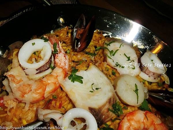 『3 Cafe Studio』異國料理西班牙海鮮烤飯、辣番茄雞肉義大利麵 ~-義式