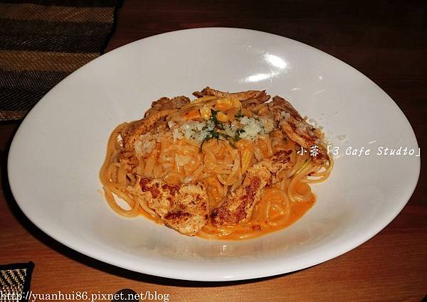 『3 Cafe Studio』異國料理西班牙海鮮烤飯、辣番茄雞肉義大利麵 ~-義式 『3 Cafe Studio』異國料理西班牙海鮮烤飯、辣番茄雞肉義大利麵 ~-義式