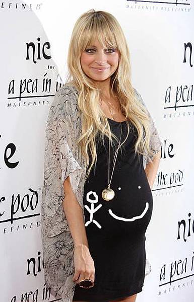 nicole_richie_maternity_lau__...