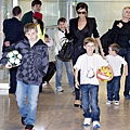 Victoria+Beckham+Sons+Catchin...