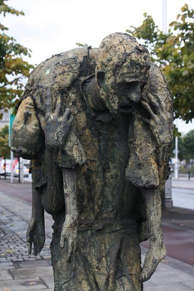 famine%20statues%20dublin