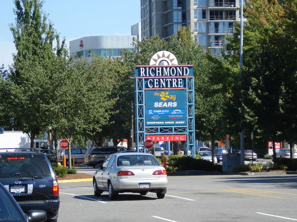 Richmond Centre標示牌