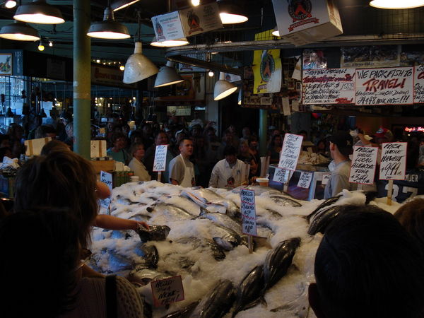 pike place fish market 2