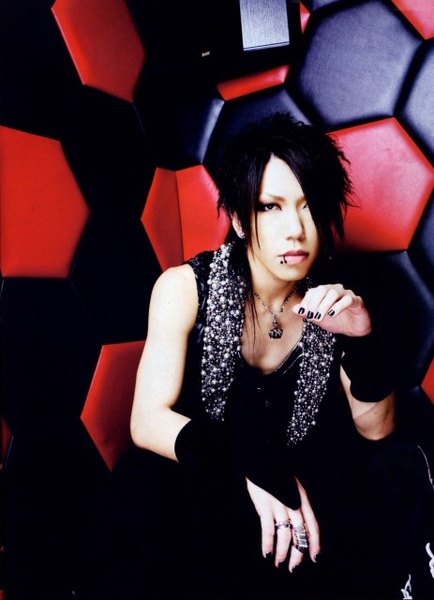 葵@the GazettE - aoi.jpg－ ﾟ +｡. My love My StyLe｡* ﾟ +｡｜痞客邦