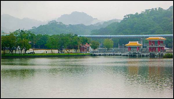 P1410745   雨中公園A_副本