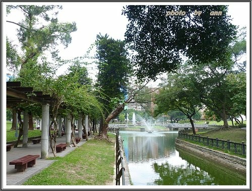 2012秋日隨拍~青年公園%26;疏洪公園07.jpg