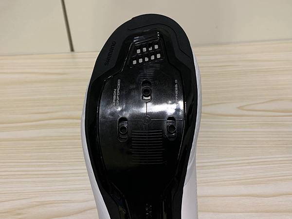 【公路車裝備】 開箱 Shimano - SH-RC502 