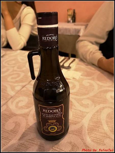 義大利day2-7 百年教堂餐廳義式披薩風味餐000017.jpg