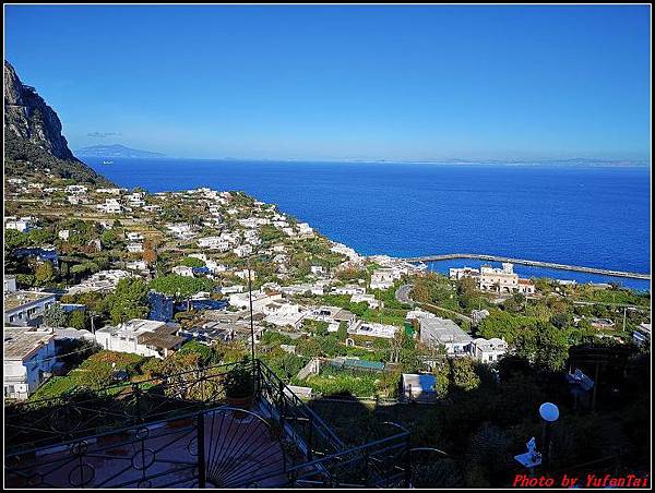 義大利day7-3 空中纜車(Chair lift)鳥瞰卡布里島000020.jpg