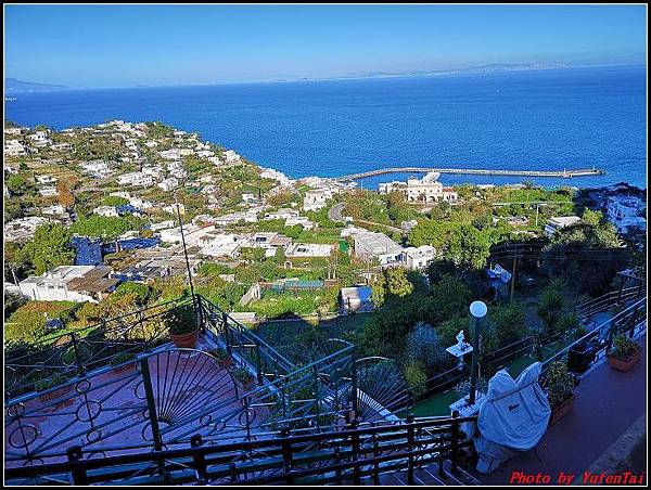 義大利day7-3 空中纜車(Chair lift)鳥瞰卡布里島000023.jpg