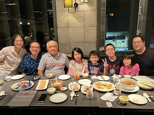 Tommy and Richard in Taiwan/ F