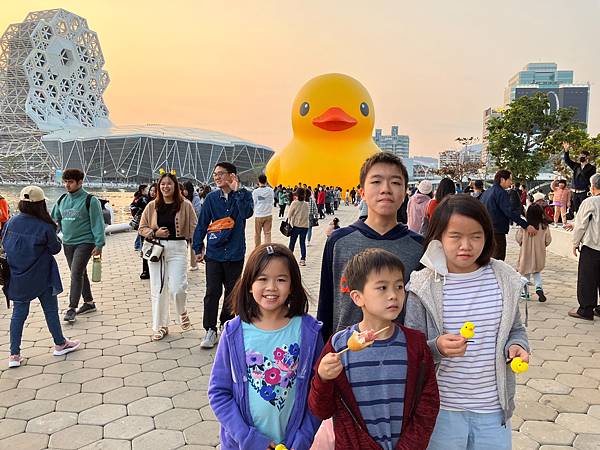 2024. 2 Rubber Duck back to Ka