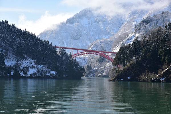 《日本》4 北陸冬戀戲雪~庄川遊船、湯之國森林傳統工藝村、兼