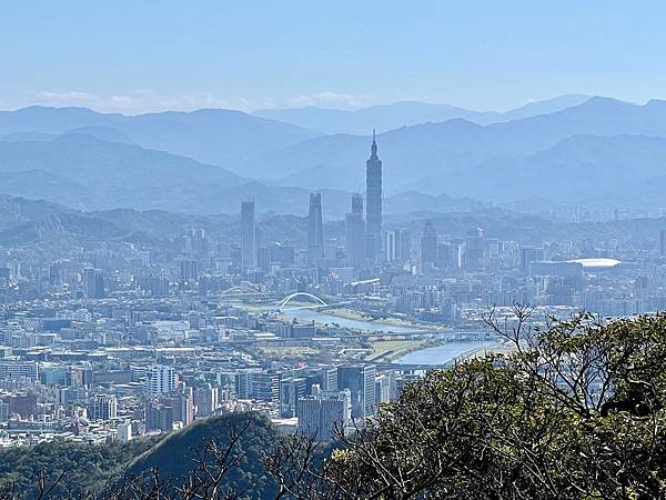 《台北市》碧湖步道、碧山露營場/天空步道~輕鬆遊