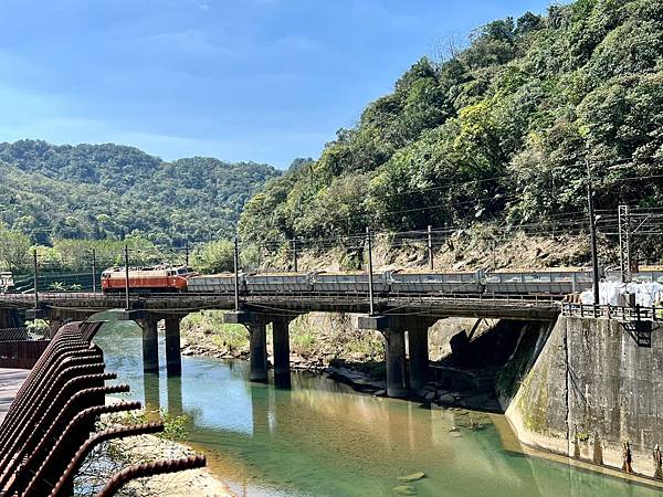 《新北市》三貂嶺生態友善隧道、三貂嶺 & 合谷瀑布一日遊(更