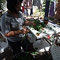包花前還要處理刺.JPG