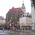 要往 Marienplatz 聖母廣場的路上