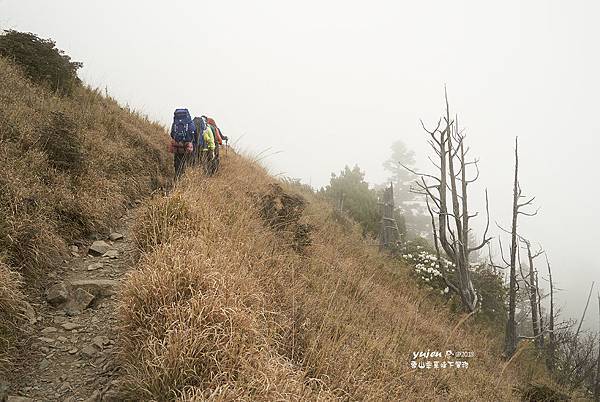 073雪山主東下翠池.jpg