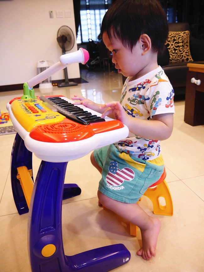 │玩具│樂雅Toyroyal玩具－四合音電子琴。在家自學練才藝♫ ♫