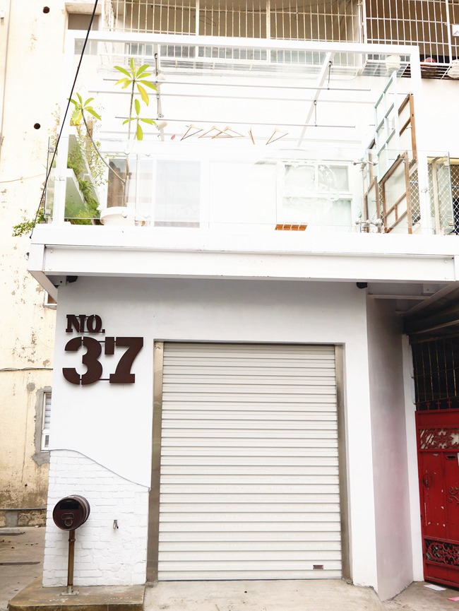 老宅改造。非住不可的台南NO.37 HOUSE。自在工業風旅居推薦