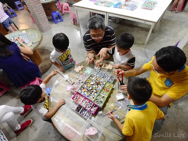 │新北│親子Fun暑假。鶯歌老街「馬賽克陶趣家DIY」親子半日遊