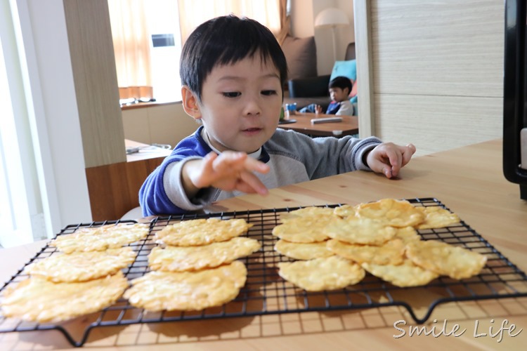 ▌食譜▌零技巧零失敗「杏仁瓦片」必學人氣甜點。如何烤得透薄有技巧！