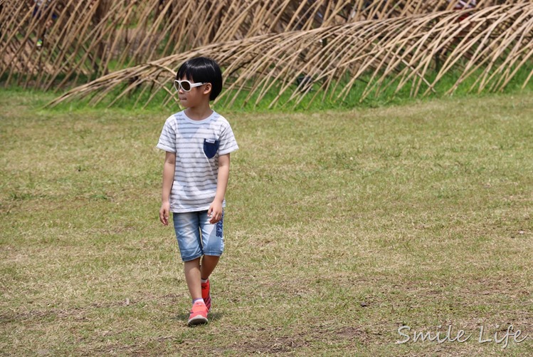 前Zara baby設計師設計。瑞士SHADEZ幼童太陽眼鏡(0-12歲)。抗UV400耐彎折安全鏡架 前Zara baby設計師設計。瑞士SHADEZ幼童太陽眼鏡(0-12歲)。抗UV400耐彎折安全鏡架